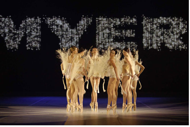 THE MYER SHOWS. S/S 04 – Martin Place, Sydney. A/W 04 – The Sydney Theatre, Sydney. S/S 05 – Martin Place, Sydney. A/W 05 – Central City Film Studios, Melbourne. S/S 06 – Royal Hall of Industries, Sydney